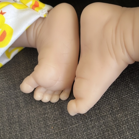 Reborn doll - Picture 4 of 5